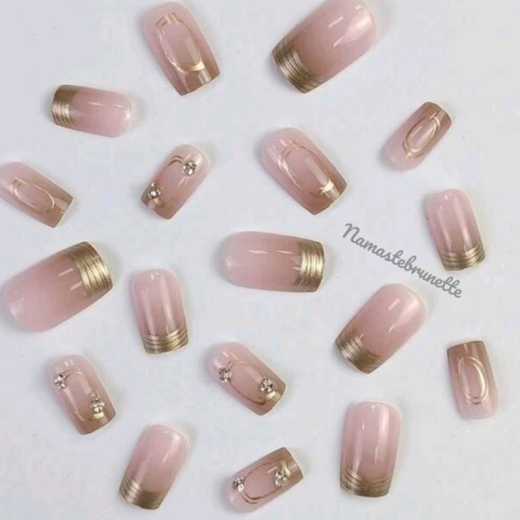 Rhinestone French Manicure Press On Nails - Picture 3 of 15